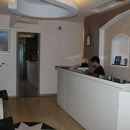 Plussuite Taksim 3*