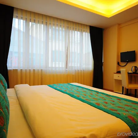 Plussuite Taksim 호텔 3*