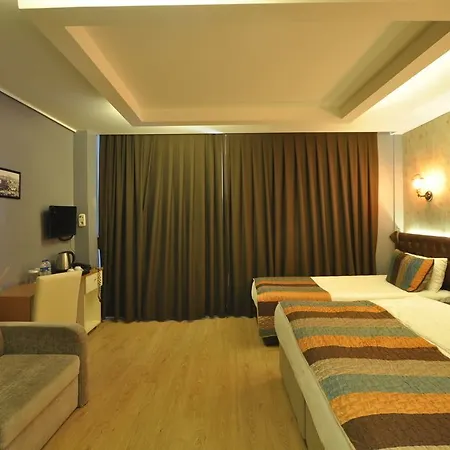 Plussuite Taksim 3*