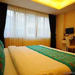 Plussuite Taksim מלון 3*