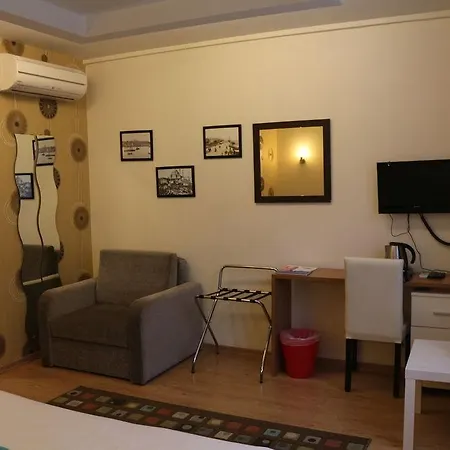 Plussuite Taksim 3*